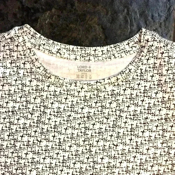 Lord & Taylor T-shirt petite small - Picture 1 of 3